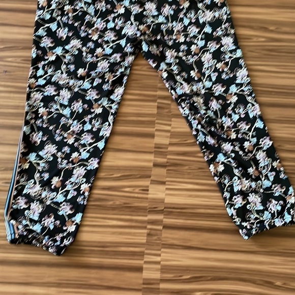 WHITE House Black Market Joggers Size Small - Picture 10 of 12